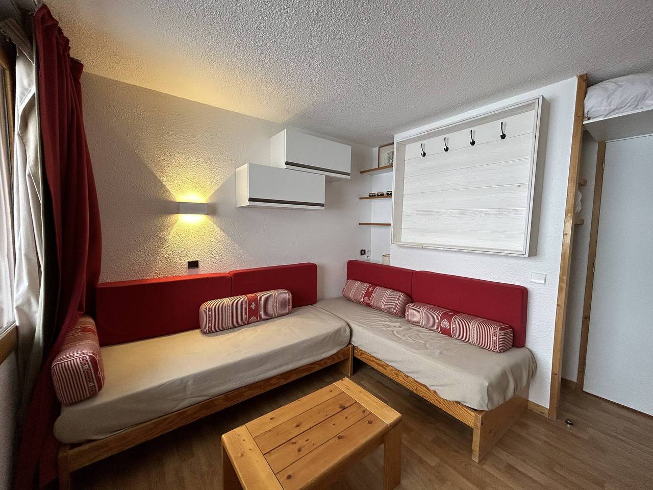 Studio entier, Appartement divisible, rénové, au pied des pistes avec cuisine équipée in Méribel-Mottaret, Les Allues