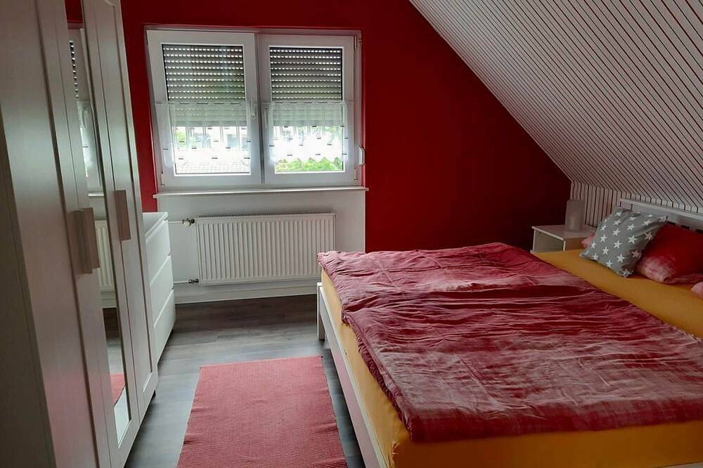 Ganze Wohnung, Ferienwohnung Sternfeld - Appartement/Fewo, Dusche und Badewanne, 1 Schlafra in Osburg, Landkreis Trier-Saarburg