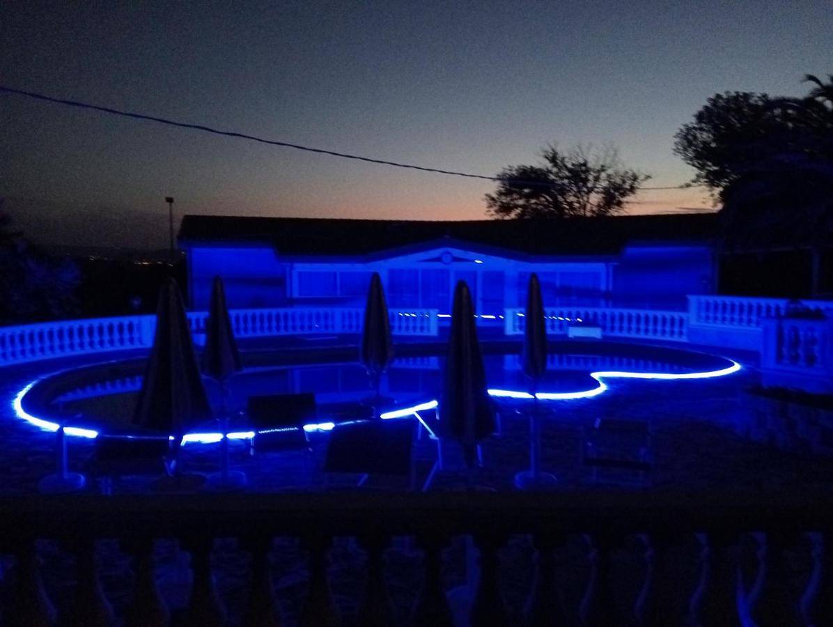 Country House Resort Villa Giardino degli Eventi in Fano (Comune), Valle del Metauro