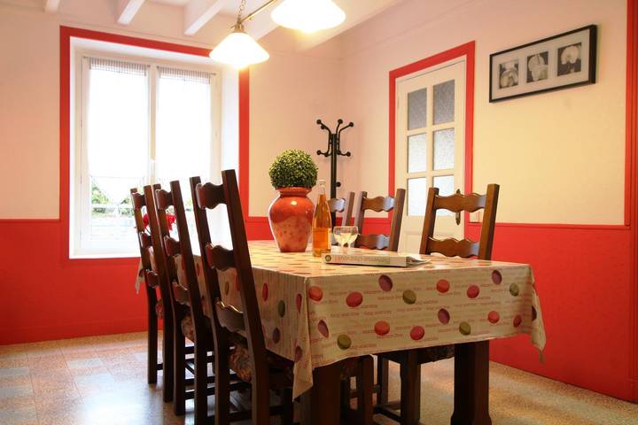 Gîte pour 6 personnes, avec jardin à Réville - 2