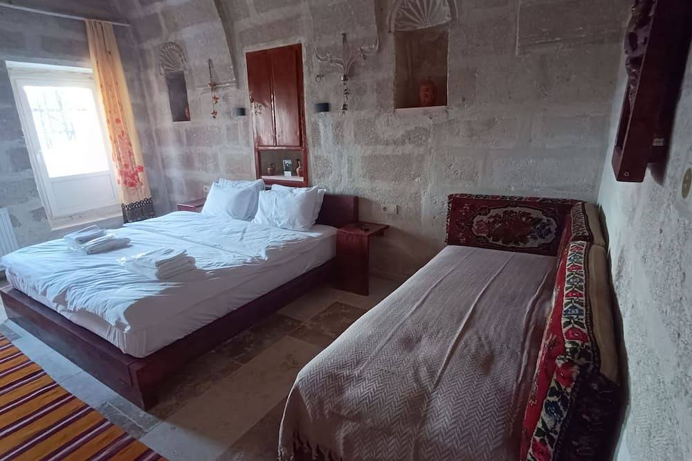 Modern comfort with a Historik 200-year-old Guesthouse invites you! in Parco Nazionale di Göreme