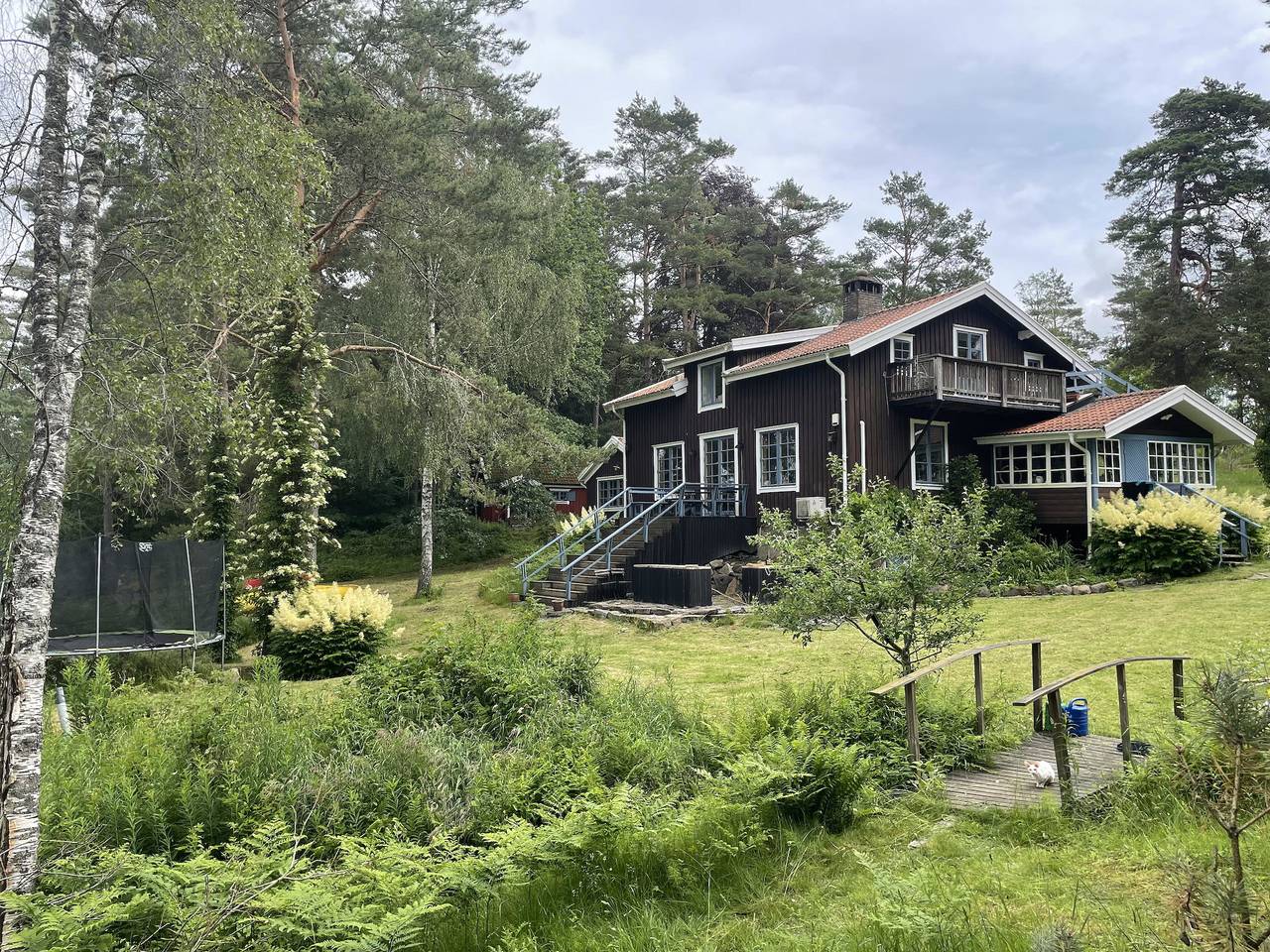 Hus för 12 Personer med bastu in Lilla Edet, Västergötland