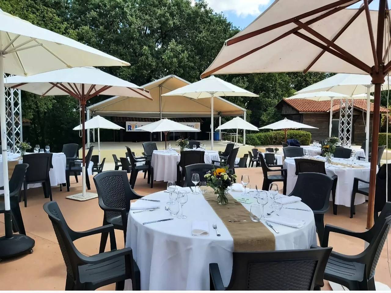 Mobil-home 5 pièces 10 personnes Climatisé in Maurens-Scopont, Région de Castres