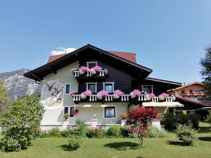 Ferienwohnung für 3 Personen, mit Balkon und Garten, kinderfreundlich in Eben am Achensee - 2