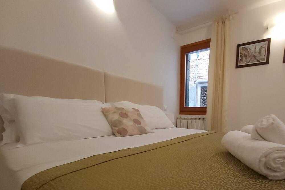 Room with private bathroom - Veneziacentopercento in Venise, Province de Venise