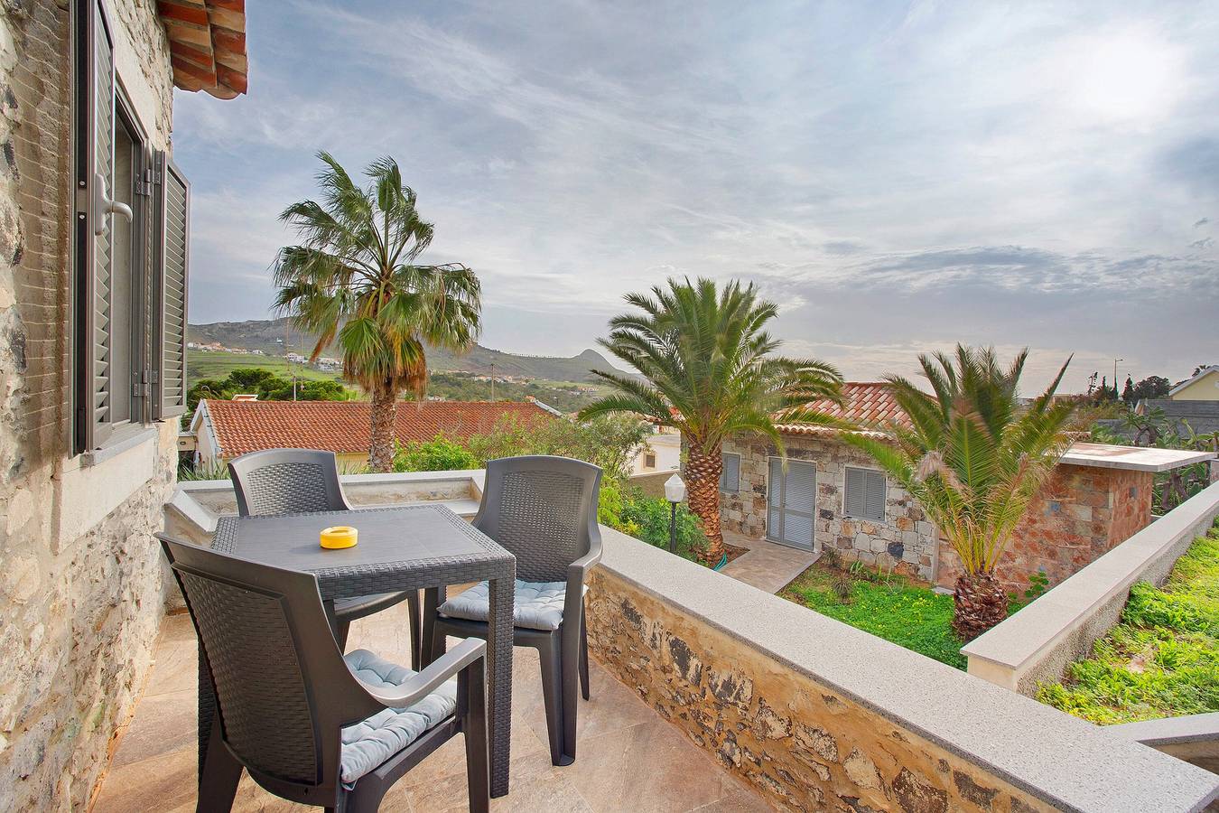 Casa de vacaciones 'Quinta Alcaparras' con vistas al mar, terraza privada y Wi-Fi in Porto Santo, Isla de Madeira