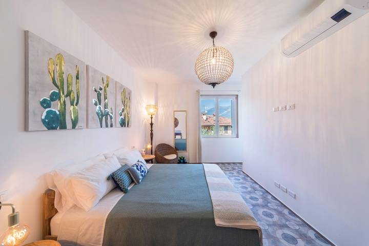 Ganze Wohnung, Ferienwohnung Casa Royale Appartamento Terra mit Bergblick, Wlan, Klimaanlage in Lierna, Westliche Bergamo-Alpen
