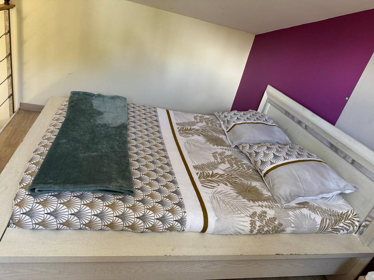 Apartamento entero, Apartamento 'Loft Loc 25 m² Casa Tranquila' con Terraza Privada, Wi-Fi y Aire Acondicionado in Les Angles (Gard), Region de Nimes