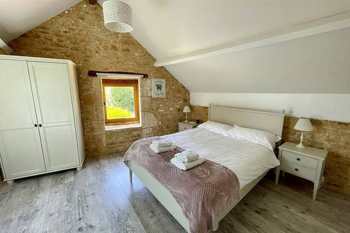 Gîte pour 4 personnes, avec terrasse et jardin, animaux acceptés à Veyrines-de-Domme - 2