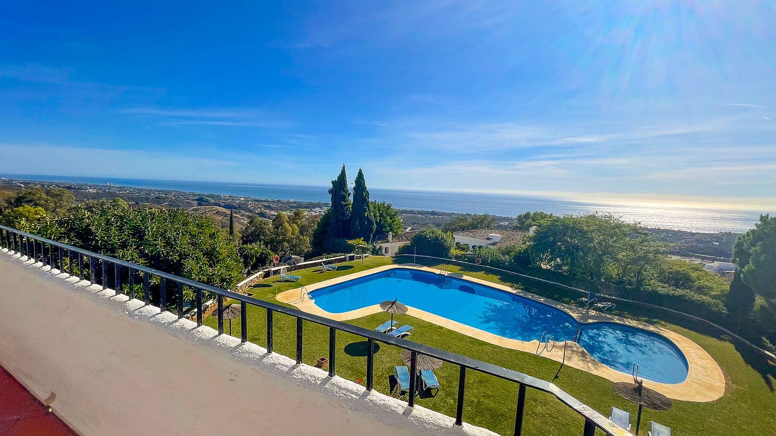 Entire apartment, Apartment '103-Penthouse' with Sea View, Wi-Fi and Air Conditioning in Marbella, Costa del Sol