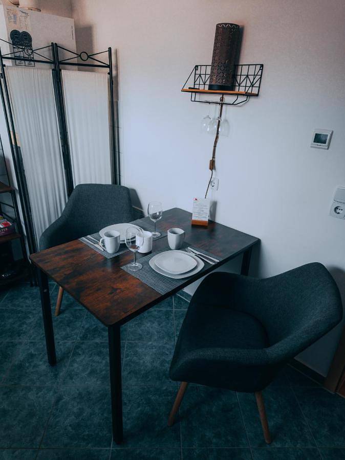 Ferienwohnung für 2 Personen, mit Terrasse und Ausblick in Nauen - 4