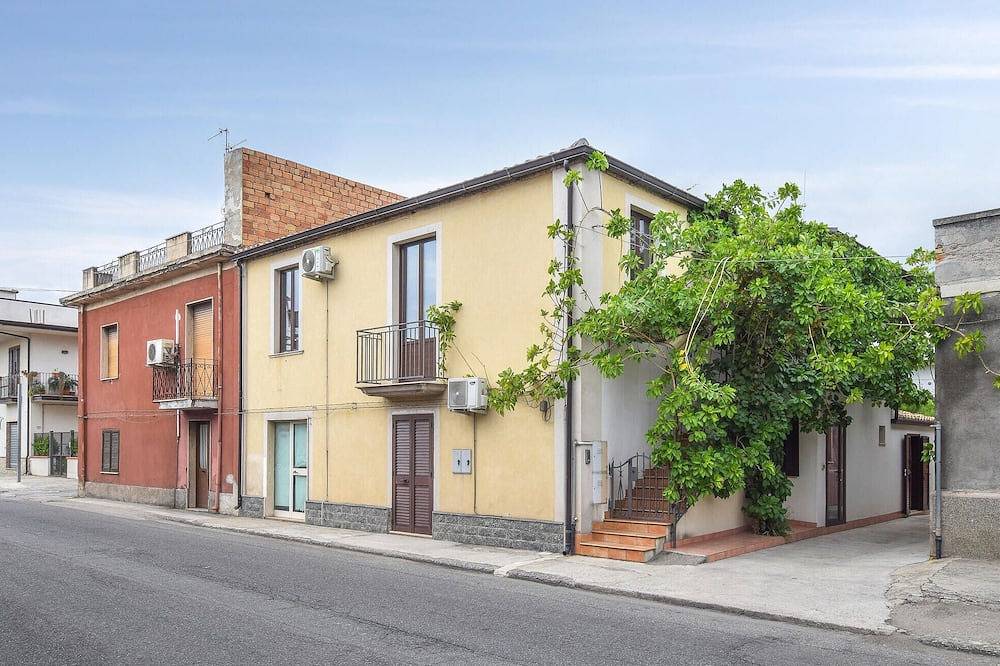 Geheel appartement, Geweldig appartement met 1 slaapkamer. in Locri, Ionische kust Calabrië