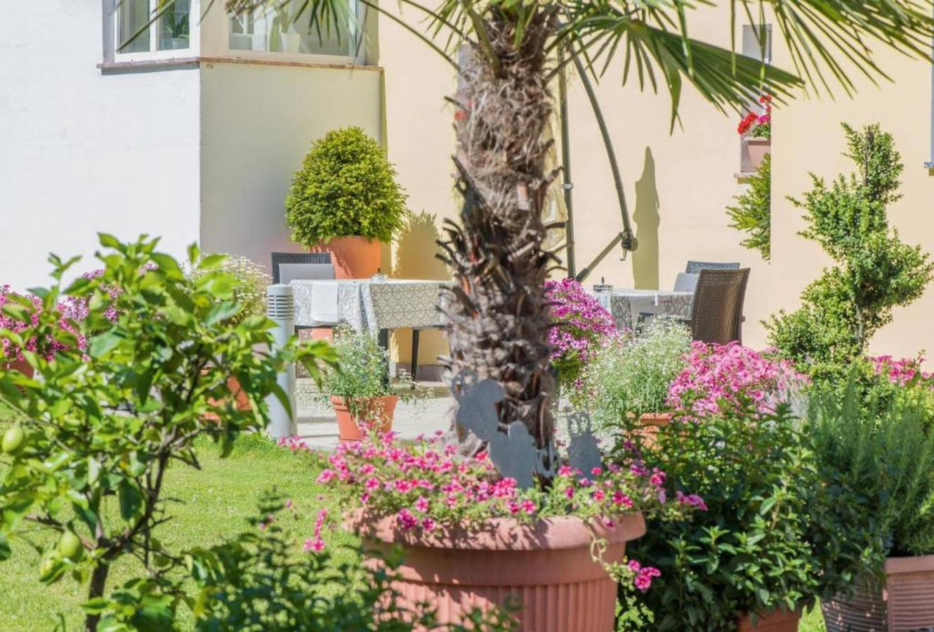 Ganze Wohnung, Apartment 'Gartenhof 2 Amadeus' mit Bergblick, gemeinsamer Terrasse und Wlan in Milland (Brixen), Brixen