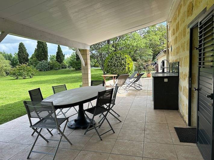 Gîte pour 6 personnes, avec piscine ainsi que jardin et terrasse, animaux acceptés en Gironde - 2