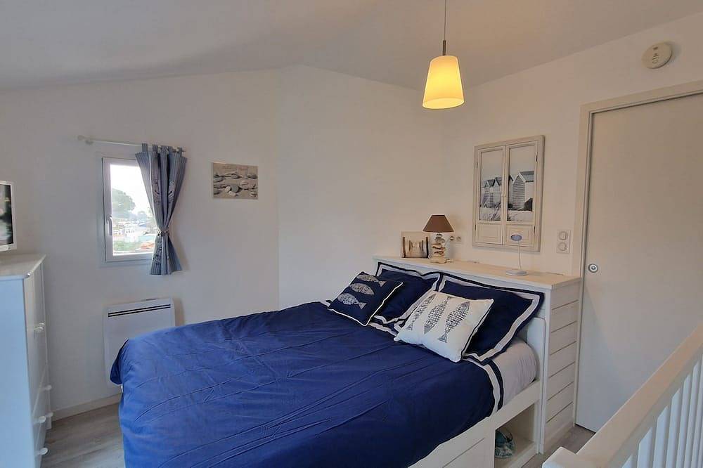 Ganze Wohnung, T2 Duplex *** cosy and bright 26 m2, with a small sea view at 400 m, for 2 in Fouras, Rochefort und Umgebung