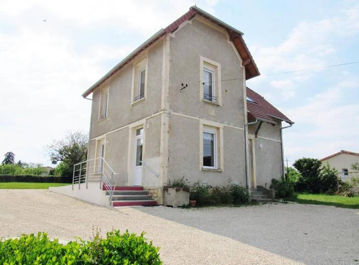 Location de vacances pour 6 personnes, avec jardin à Champagné-Saint-Hilaire - 2