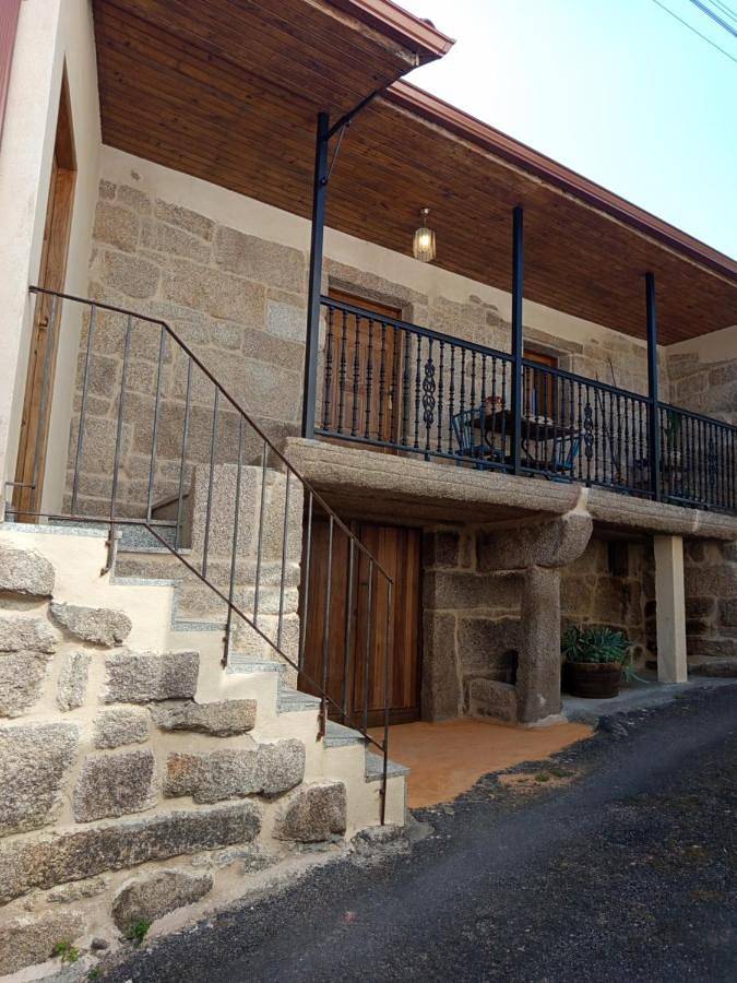 Apartamento para 4 personas, con balcón y piscina en Celanova