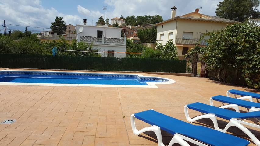 Casa rural para 6 personas, con terraza, Se admiten mascotas en Vidreras