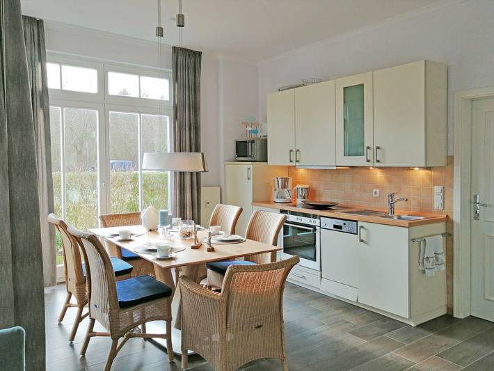 Ferienwohnung für 6 Personen, mit Sauna und Terrasse sowie Pool, kinderfreundlich in Kühlungsborn - 3