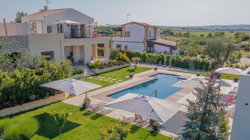 B&b per 2 persone, con giardino e piscina nonché panorama, adatto a famiglie con bambini ad Altamura