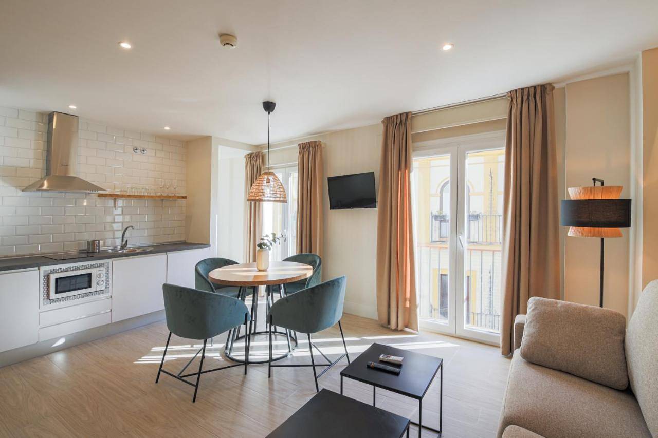 Aparthotel para 2 personas con vistas in Casco Antiguo, Sevilla