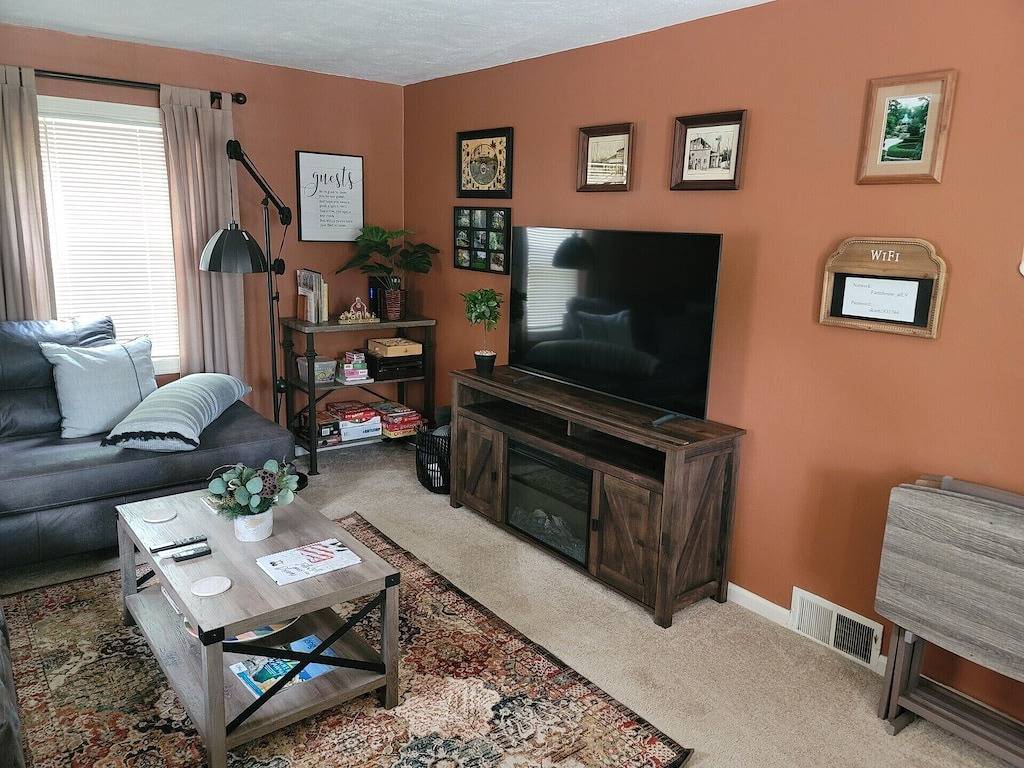 Cozy and completely updated The Farmhouse at Lanterman's Village in Youngstown, Mahoning County