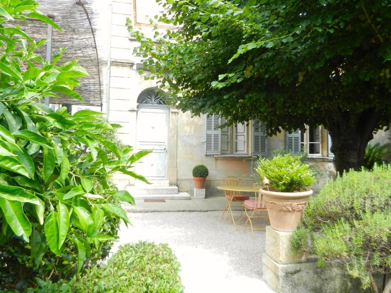 Les Passiflores in Grasse, Côte méditerranéenne (France)