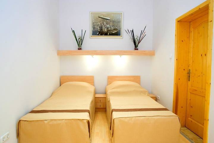 Gästehaus für 2 Personen, mit Ausblick und Terrasse sowie Garten - 1