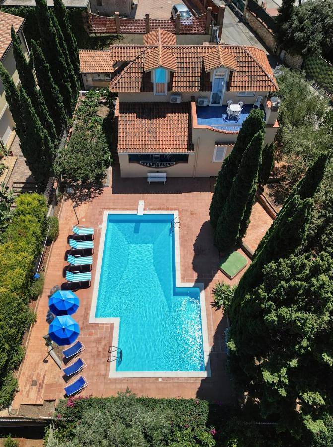 Villa with Private Pool in Capo Zafferano, Bagheria