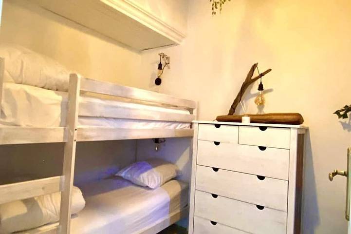 Gîte pour 4 personnes, avec jardin dans Niolon - 2