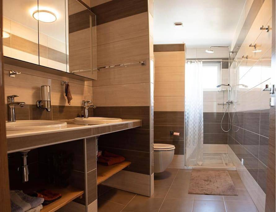 Villa with Private Pool in Ladignac-le-Long, Région de Limoges