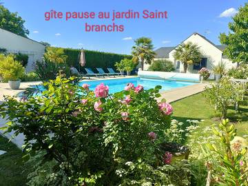 Gîte pour 4 personnes, avec jardin ainsi que piscine et terrasse dans Centre-Val de Loire