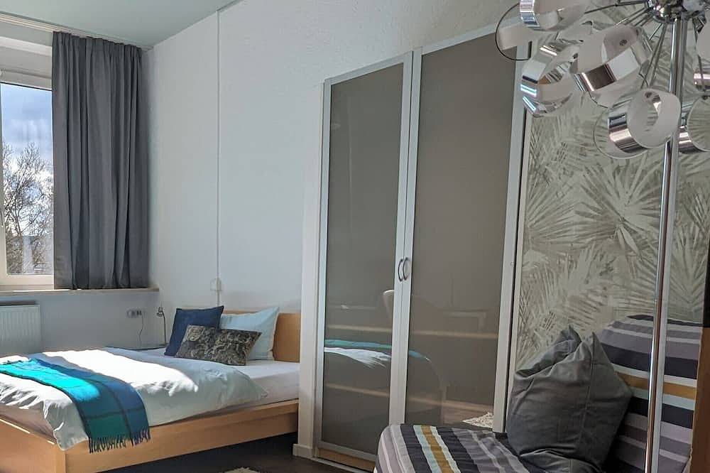Ganze Wohnung, Schickes Apartment für 1-2 Personen, Schlafzimmer, Küche, Bad. Zentral gelegen. in Pforzheim, Nordschwarzwald