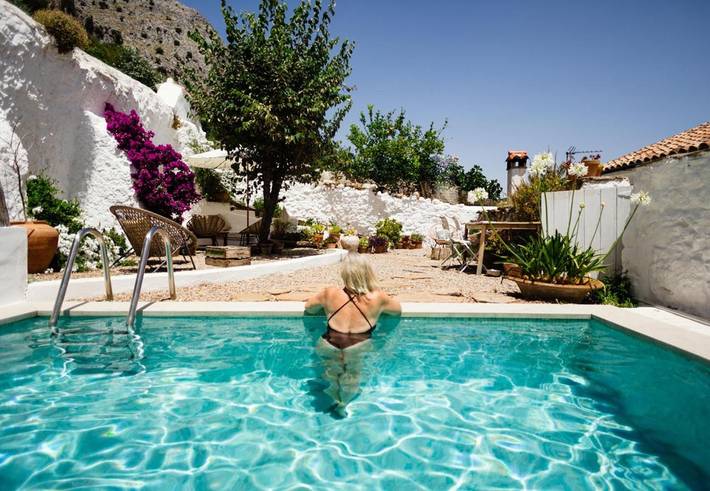 Guesthouse for 2 people, with garden and pool as well as terrace, with pets - 1