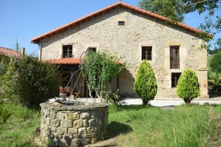Ferienhaus für 12 Personen, mit Balkon und Garten in Castañeda