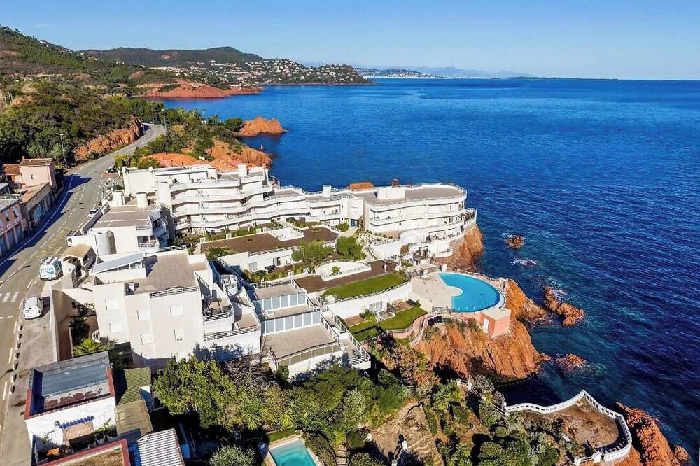 Apartamento entero, Côte d'Azur, Cannes, Saint-Raphaël, direct sea, swimming pool, garden, Cap Neree in Le Trayas, Saint-Raphaël (Var)
