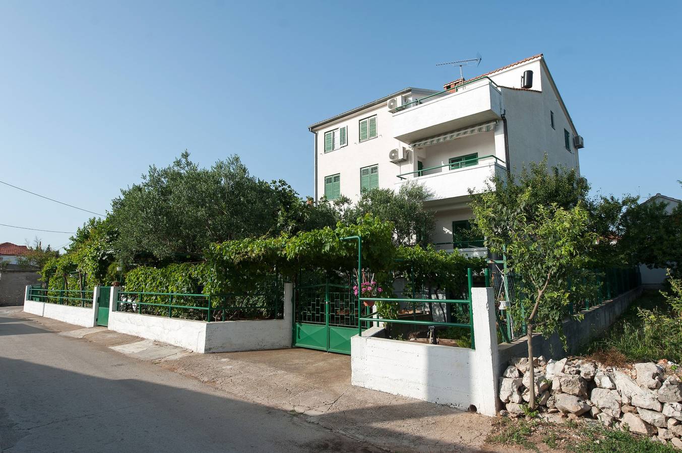 Ganze Wohnung, 1-Zimmer-Ferienwohnung mit Klima Turanj, Biograd A-6445-a in Općina Sveti Filip i Jakov, Zadar