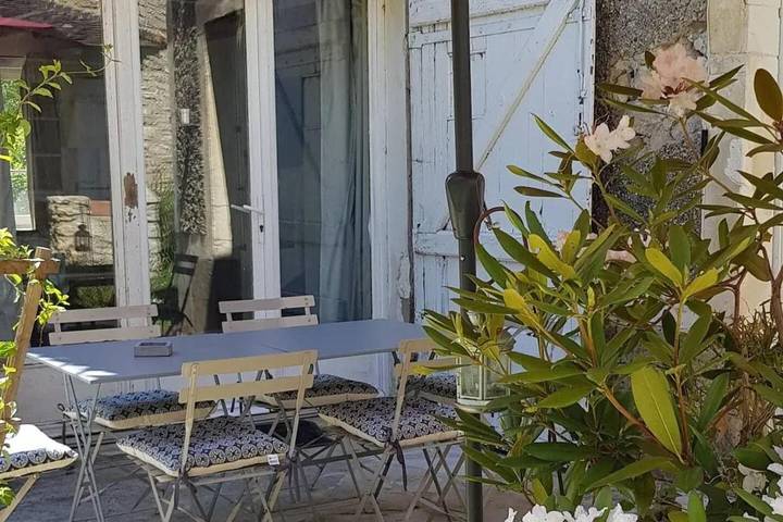 Location de vacances pour 4 personnes, avec terrasse et jardin, animaux acceptés à Vienne-en-Arthies - 2