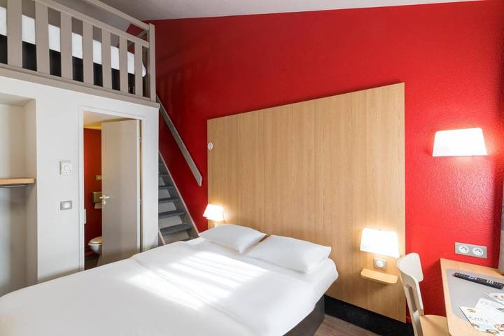 Hôtel pour 2 personnes, avec Terrasse à Monéteau