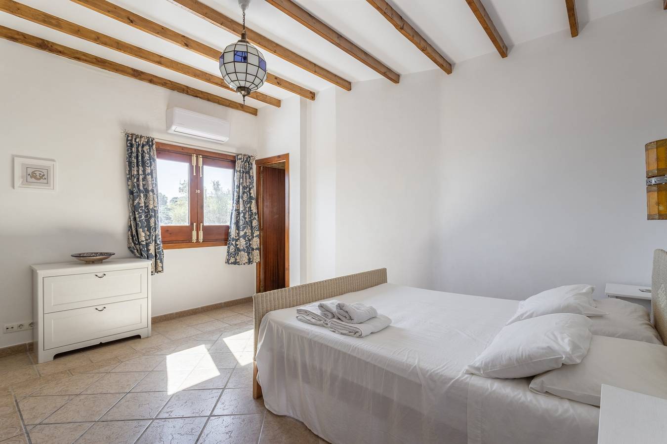 Vakantiehuis "Casa Laura" met bergzicht, zwembad, tuin, airconditioning en wifi in Almuñecar, Costa Tropical