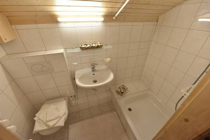 Appartement entier, 4 pièces duplex très confortable pour 6 personnes : Living - cuisine avec congélateur, machine à caf in Grimentz, Anniviers