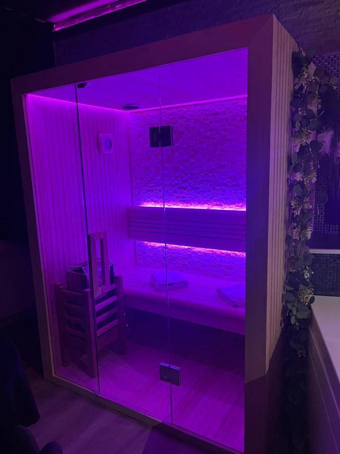 Location de vacances pour 2 personnes, avec jacuzzi et sauna à Herstal - 3