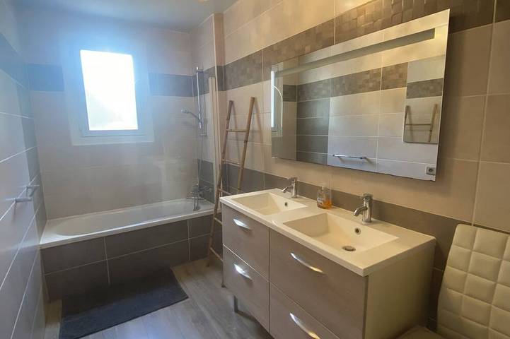 Location de vacances pour 5 personnes, avec terrasse et jardin à Dompierre-sur-Mer - 4