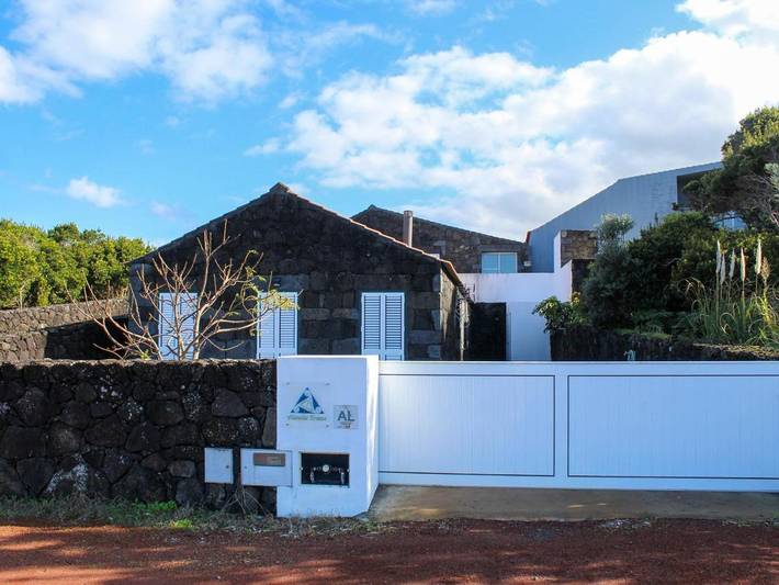 Casa de férias para 4 pessoas, com Terraço e Jardim e ainda Vista em Madalena