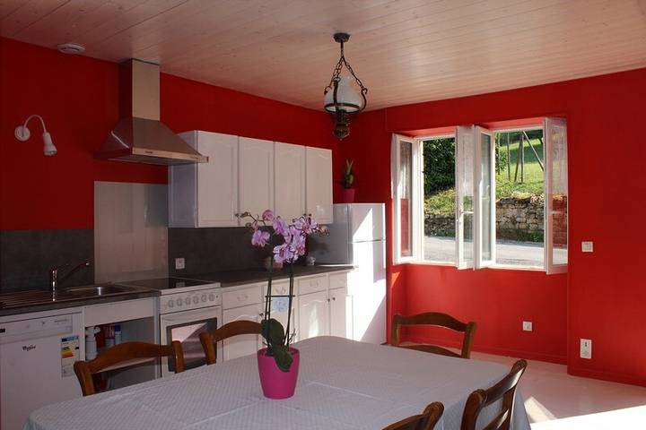 Gîte pour 7 personnes avec vue in Nevy-sur-Seille, Jura Francais