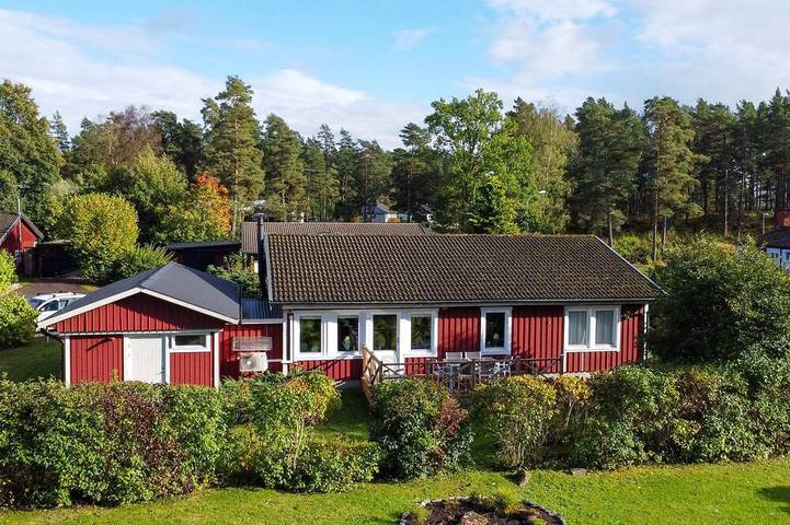 Ferienhaus für 6 Personen, mit Terrasse und Garten - 1