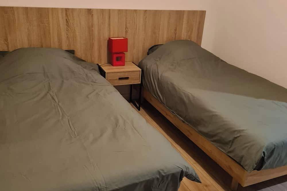 Entire apartment, Cozy apartment near and Auchan in Longuenesse, Saint-Omer region