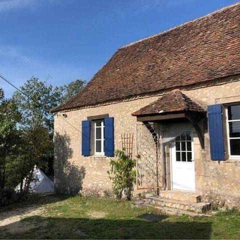 Location de vacances pour 4 personnes, avec terrasse et vue, animaux acceptés à Milhac-d'Auberoche - 2