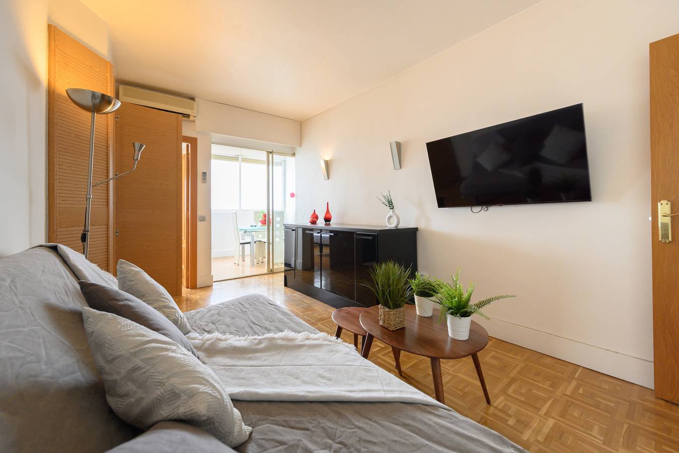 Apartamento entero, M (Gpe32)Piso de 2 Dormitorios con Vistas a la Ciu in Tetuán (desambiguación), Madrid