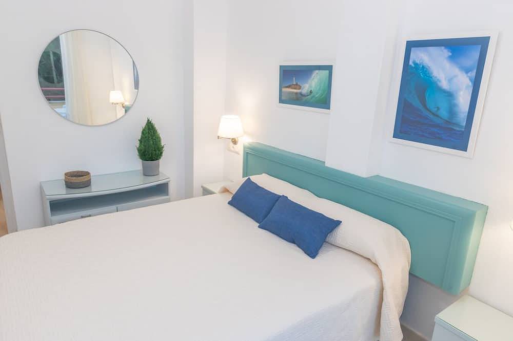 Apartamento entero, Apartamento renovado con piscina, garaje y vistas, frente a la playa in Los Caños de Meca, Barbate